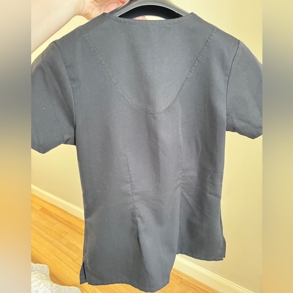 Grey’s Anatomy Scrub Black Top in xs - Picture 4 of 8